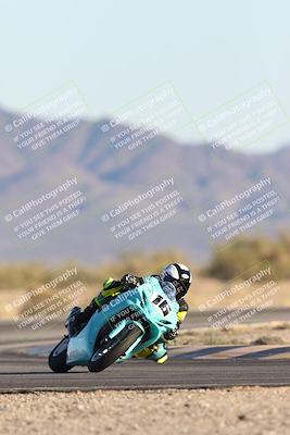 media/Dec-07-2025-CVMA (Sun) [[3e7d2de5dc]]/Race 16-Formula Middleweight/